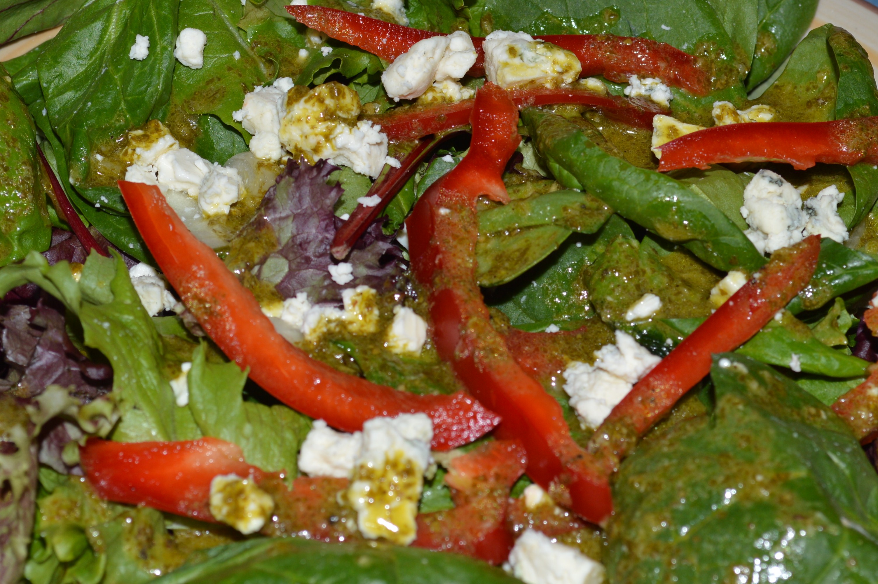 Fresh Basil Vinaigrette Salad Dressing